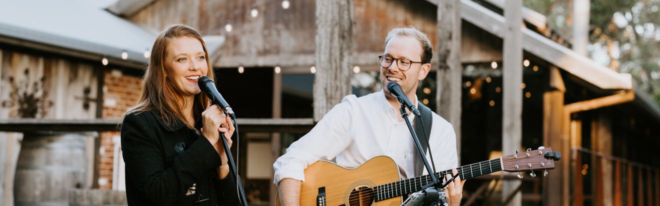 Jimmy & Niki, wedding band in Melbourne, photo 2