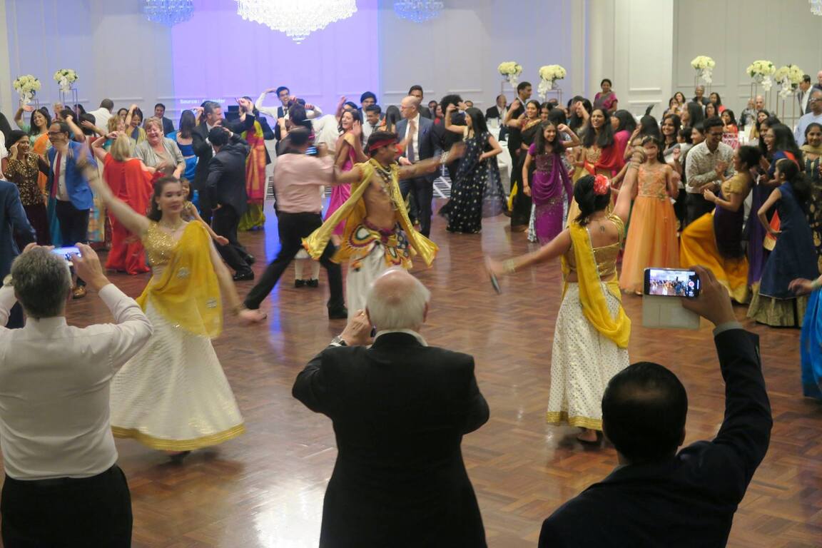 Top-Notch Entertainment, wedding band in Melbourne, photo 2