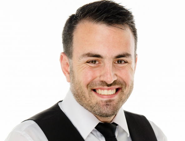 Chas, wedding dj in Melbourne