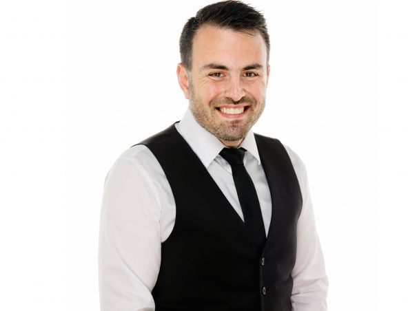 Chas, wedding dj in Melbourne, photo 2