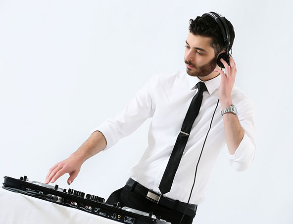Josh, wedding dj in Melbourne, photo 3