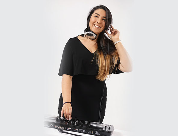 Reeva, wedding dj in Melbourne, photo 2