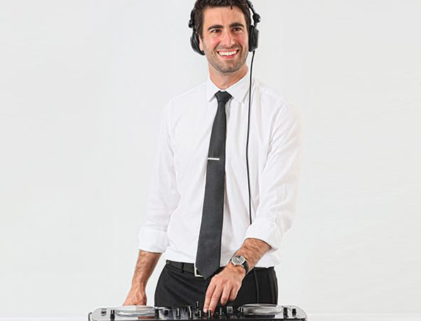 Tim-2, wedding dj in Melbourne, photo 2