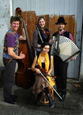 Babaganoush, world music band in Melbourne, photo 3