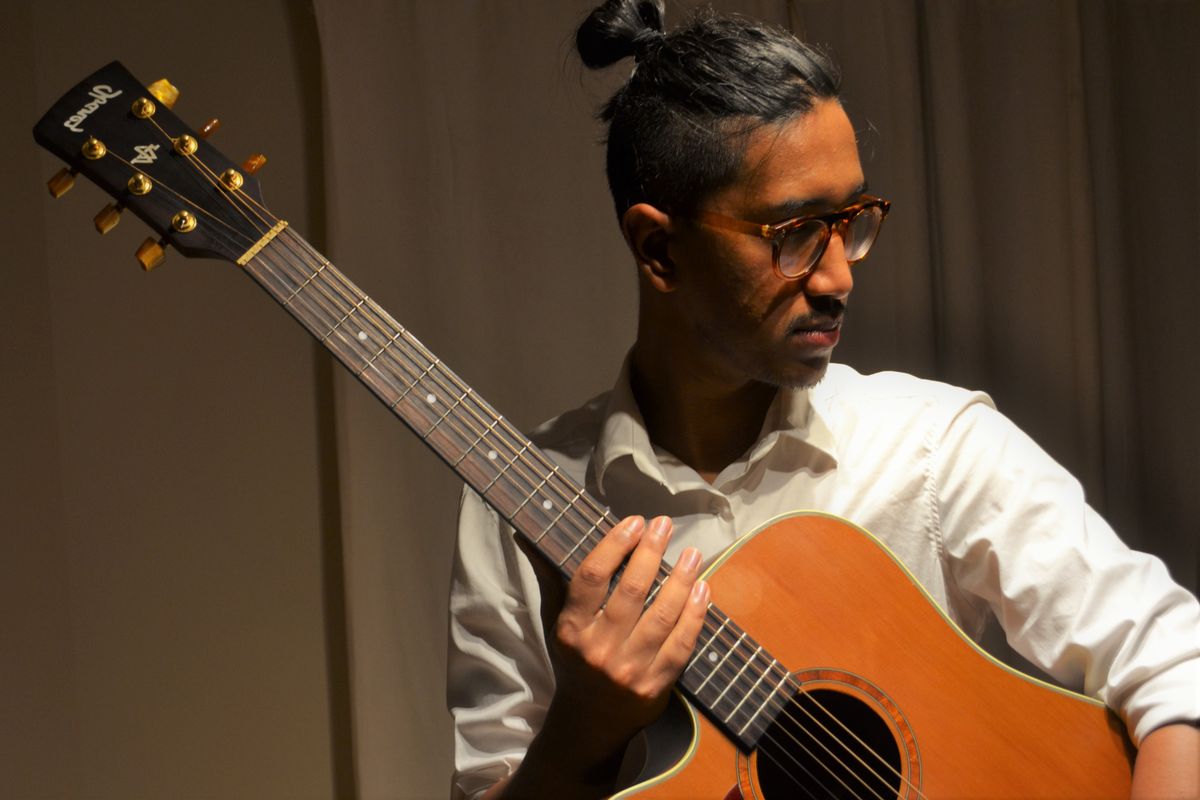Mimesh / Mono, singer