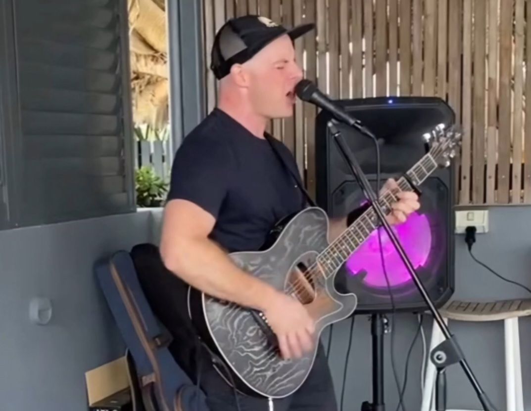 Kris Nolan Music, cover band in Moreton Bay City