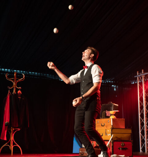 MORGAN JAMES: A ONE MAN CIRCUS, circus act in Perth, photo 2