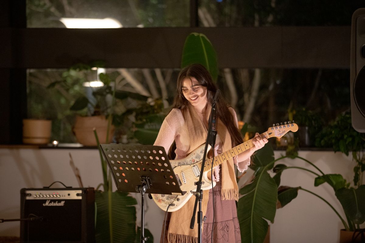 Shana, singer in Mornington Peninsula