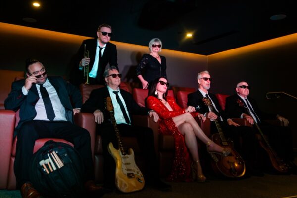 Mrs Wallce & The Royales, band in Perth, photo 3