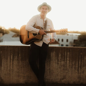 Butterworth Music, singer in Mudgee, photo 2