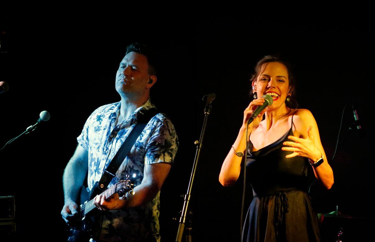 Scott & Amanda, wedding band in Mulwala