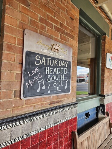 Headed South, singer in Narrandera, photo 3