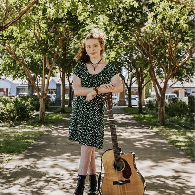 Indy sue, singer-songwriter in Newcastle, photo 2