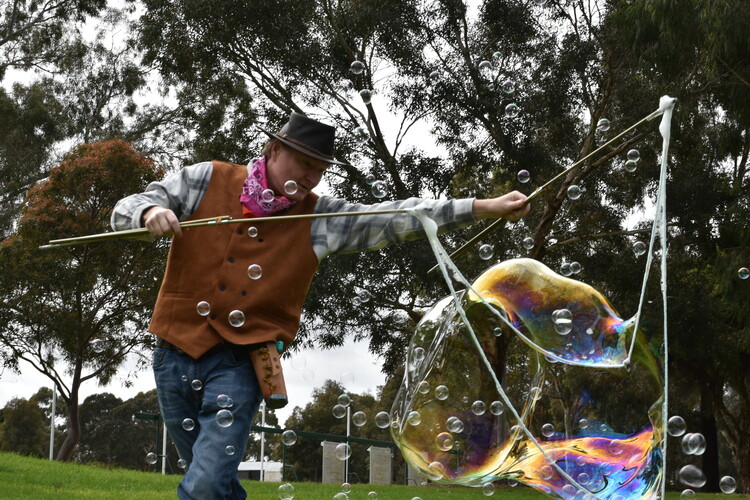 Billy The Kidding, Bubble Wrangler, bubbles in Newcastle, photo 2