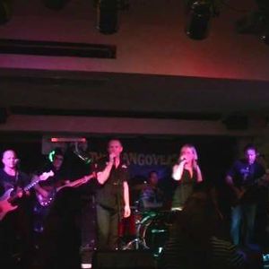 The Hangovers, cover band in Newcastle, photo 2