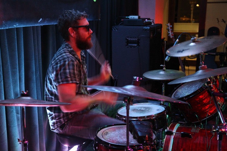 The Hangovers, cover band in Newcastle, photo 3