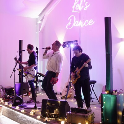 The Howling 45s, cover band in Newcastle, photo 2