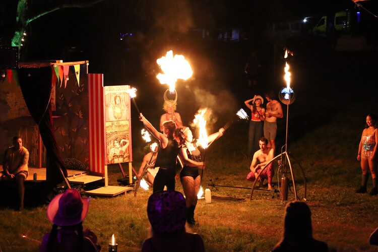 Motion Arcana, fire performer in Newcastle, photo 3