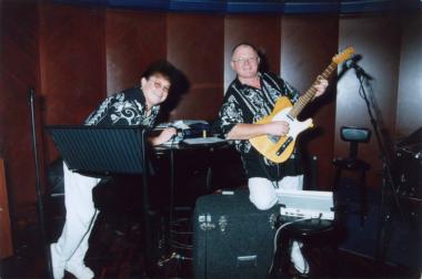 Tucan, musical duo in Newcastle, photo 2