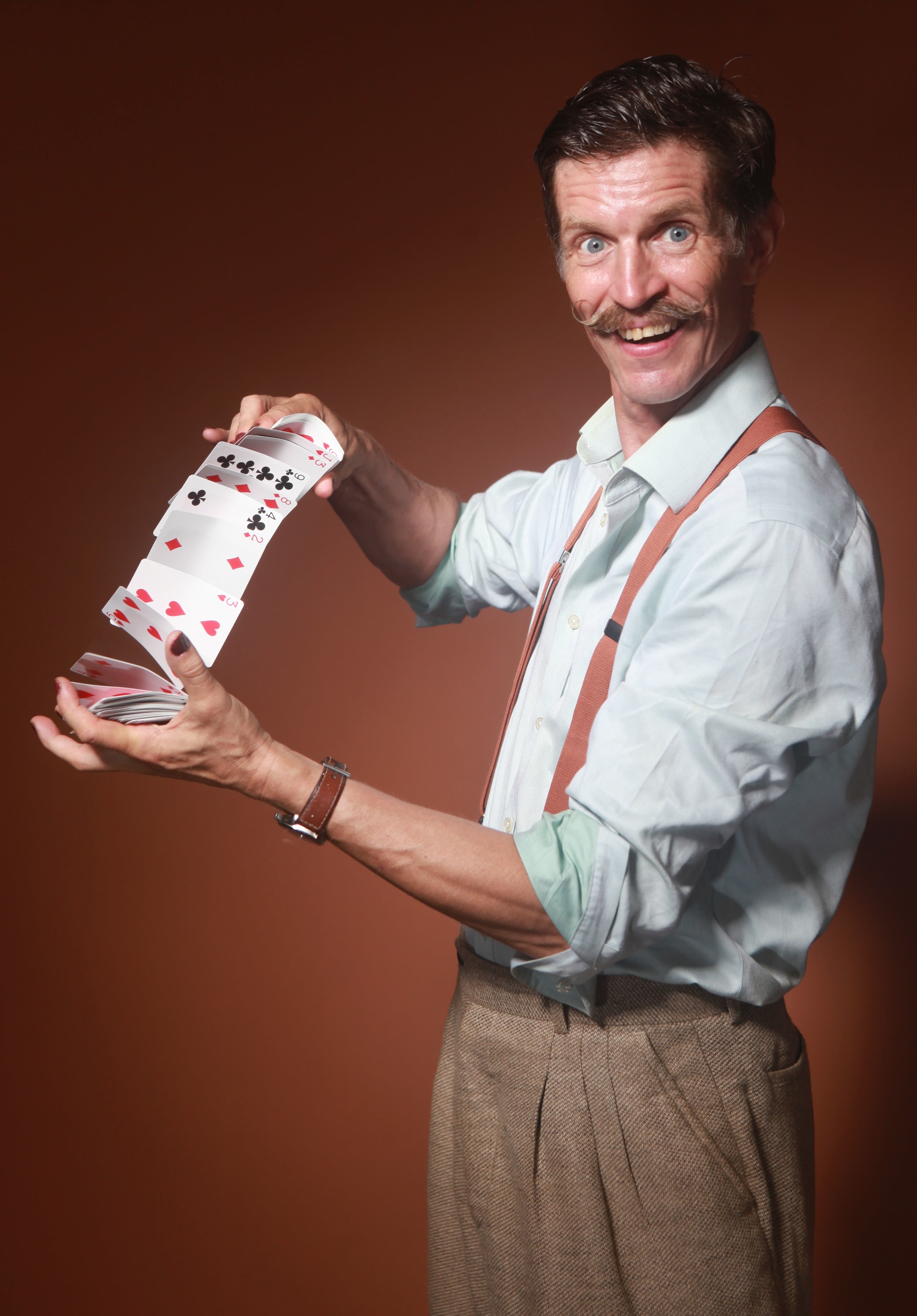 Ben Orson, roving magician in Newcastle, photo 2