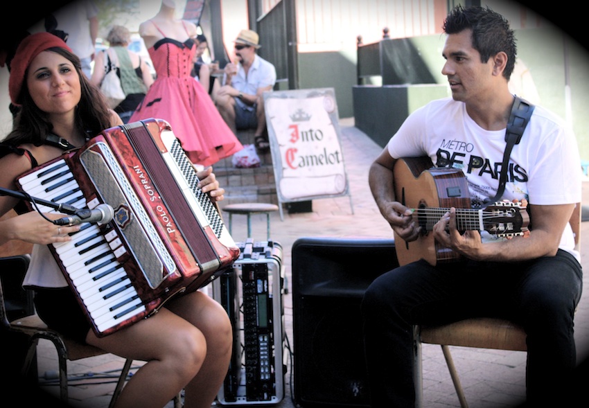 NIKKI DAGOSTINO, accordion player in Perth, photo 2