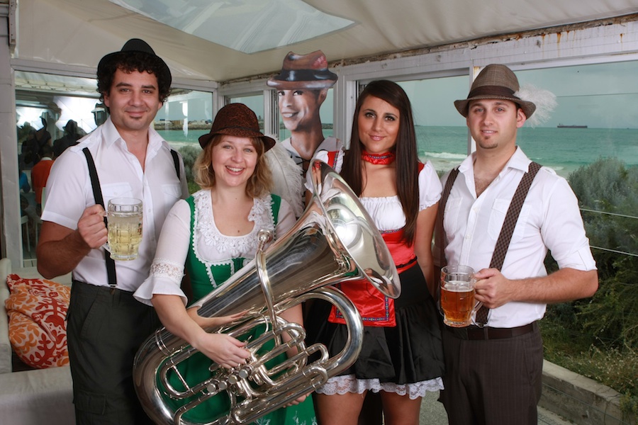 NIKKI DAGOSTINO, accordion player in Perth
