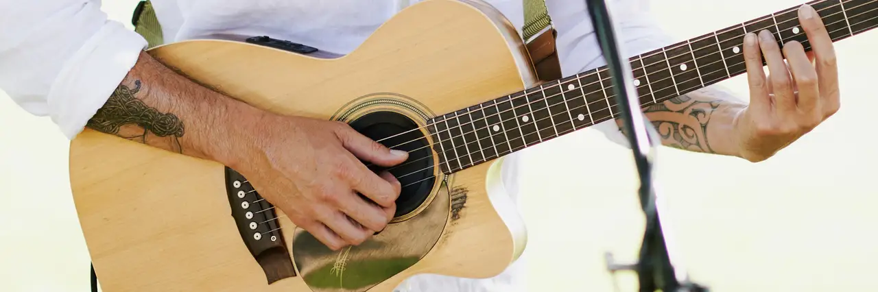 Duan & Only, acoustic guitar and singer solo in Sydney, photo 3
