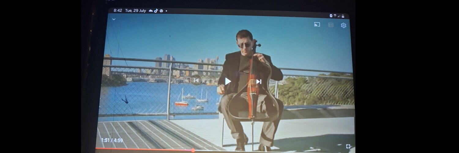 The Celloguy, cello player in Penrith, photo 3