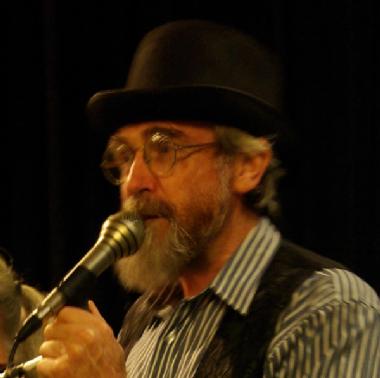 Paddys River Band, bush band in Penrose, photo 3