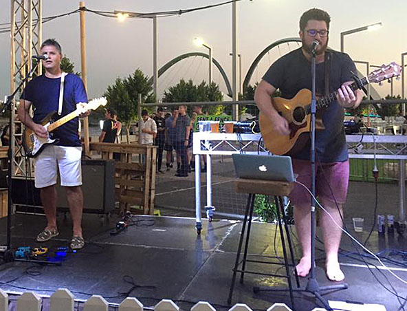 Bare Ends, musical duo in Perth, photo 3