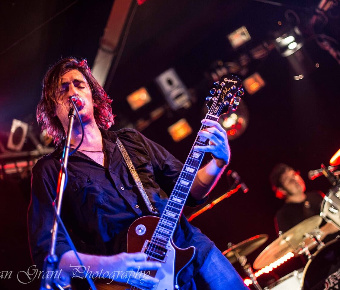 Pete Ashton, acoustic guitar and singer solo in Perth, photo 2