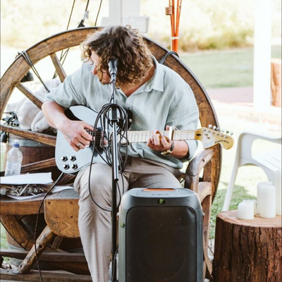 Aurum Summer, singer-songwriter in Perth, photo 2