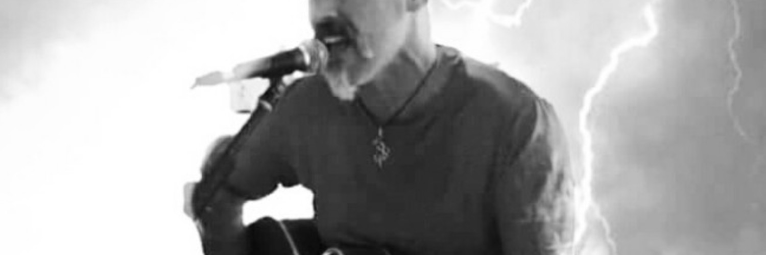 Disarmed, singer in Perth, photo 3