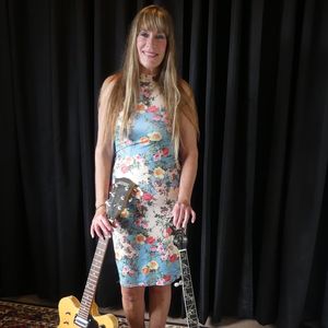 Jane Germain, singer-songwriter in Perth, photo 2