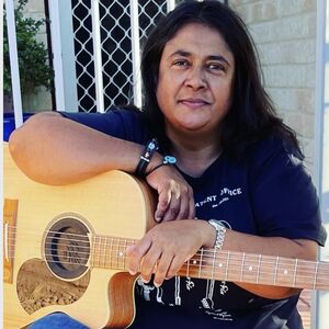 Six String Angel, singer in Perth, photo 2
