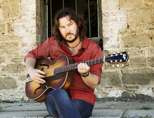 Chris Murphy, musical soloist in Perth