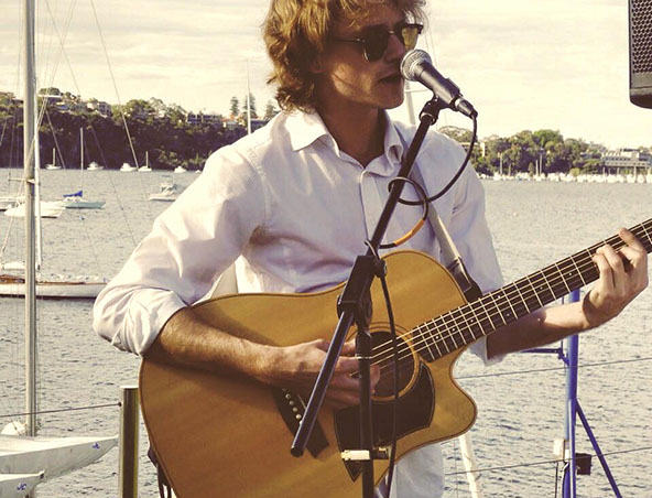 Henry, musical soloist in Perth, photo 3