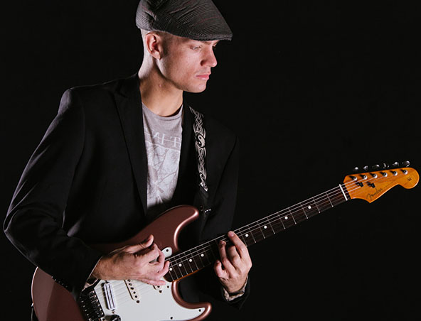 Pete, musical soloist in Perth, photo 3