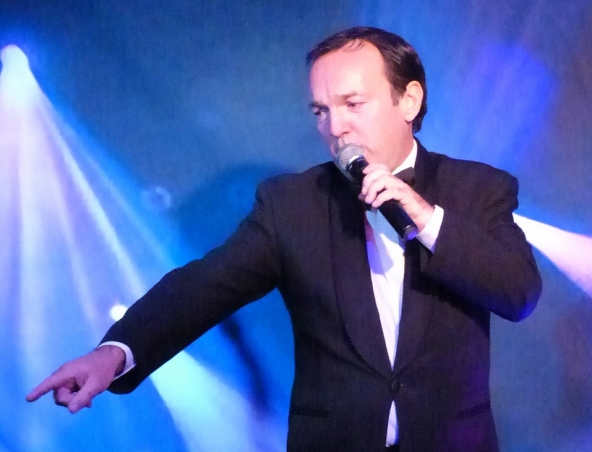 Scott, musical soloist in Perth, photo 3