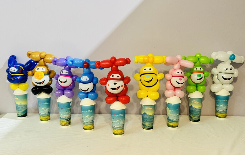 Jenballoonperth, balloon twister in Perth, photo 3