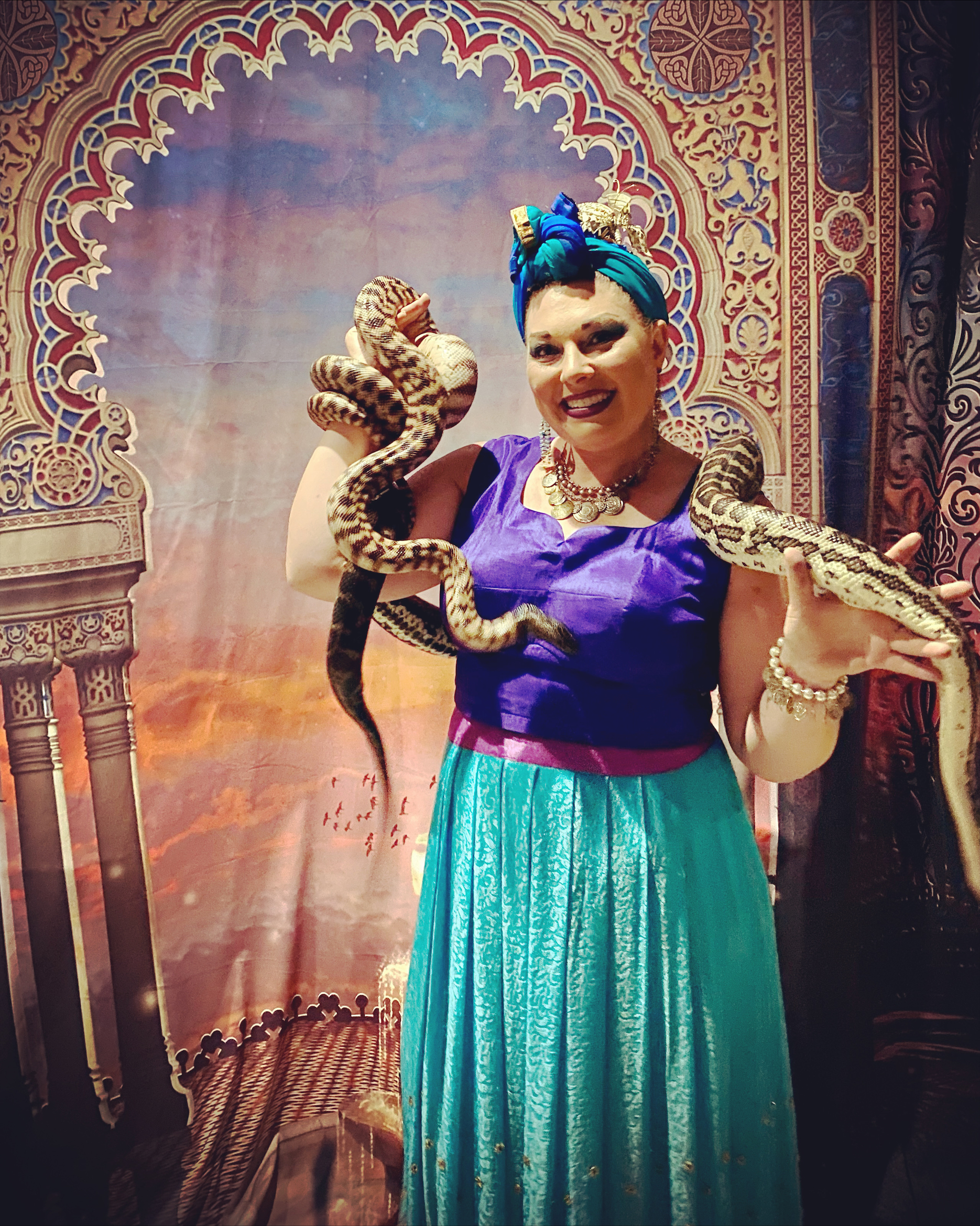 Lady Snake Charmer & Perth Reptiles, children's entertainer in Perth, photo 2