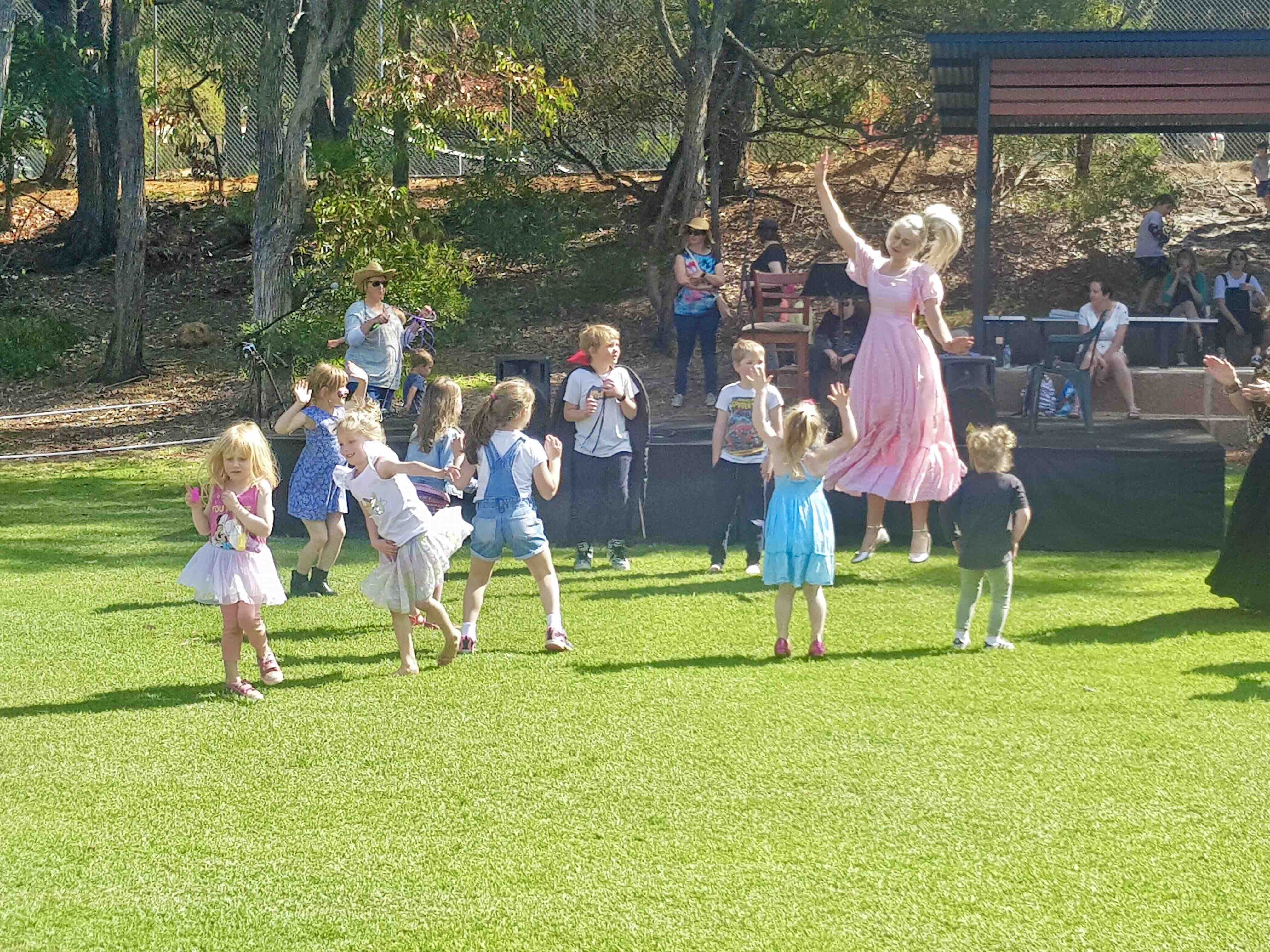 Quintess The Princess, children's entertainer in Perth, photo 2