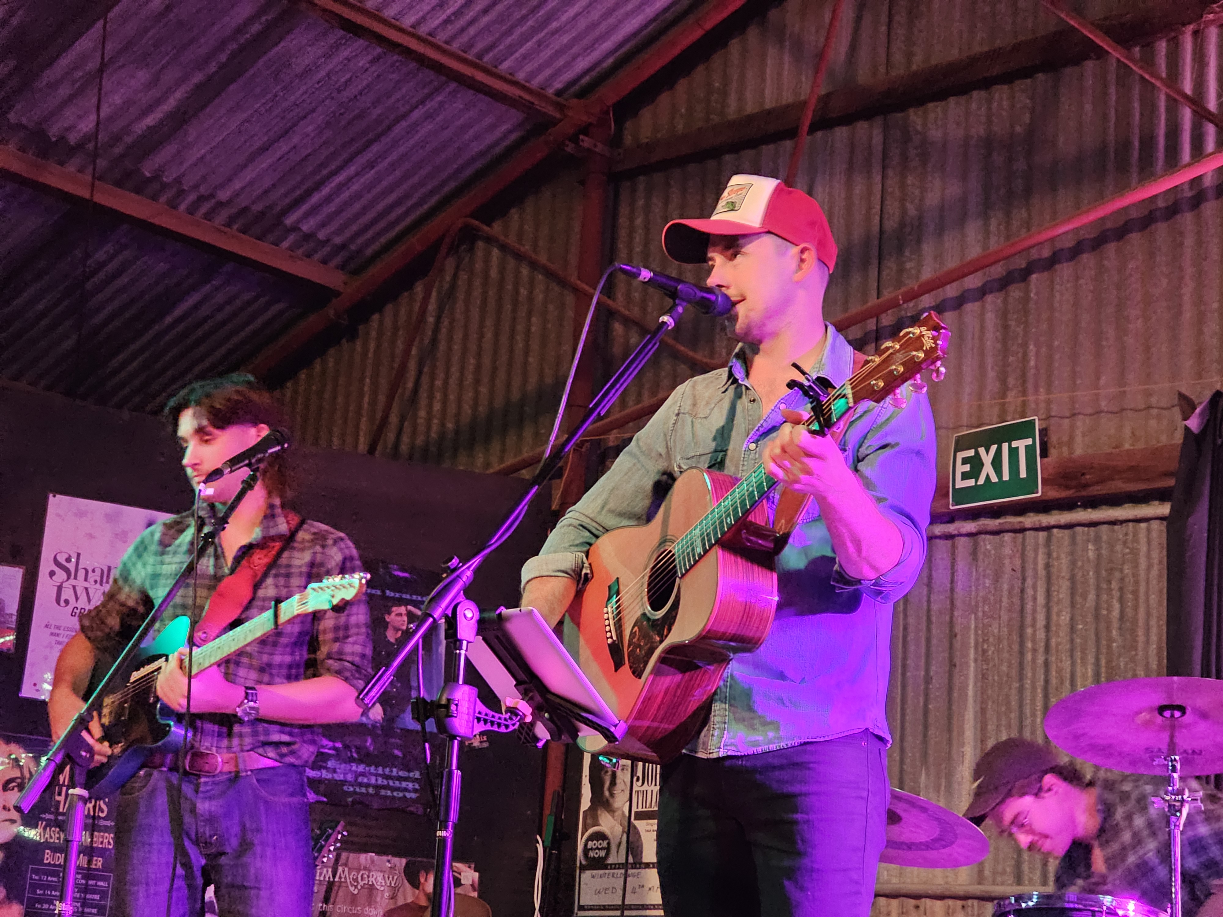 Honky-Tonk Heroes, cover band in Perth, photo 3