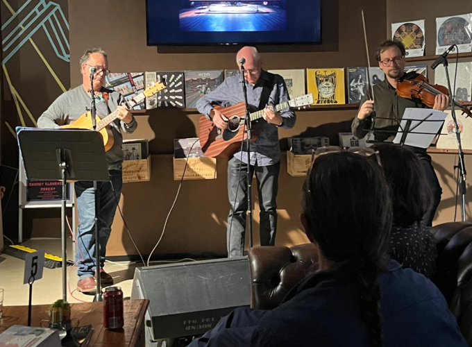 Lunar View, cover band in Perth, photo 3