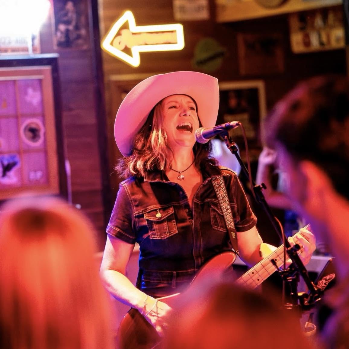 Rogue Pony, cover band in Perth, photo 3