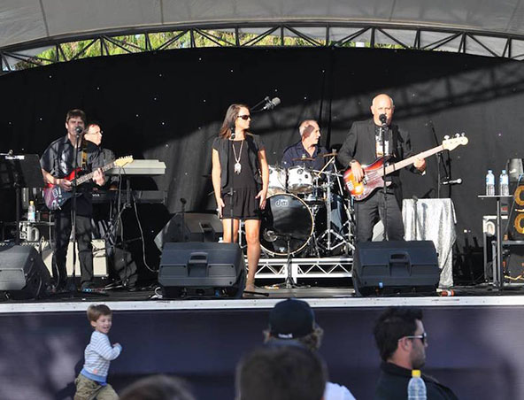 Sweet Sister, cover band in Perth, photo 2