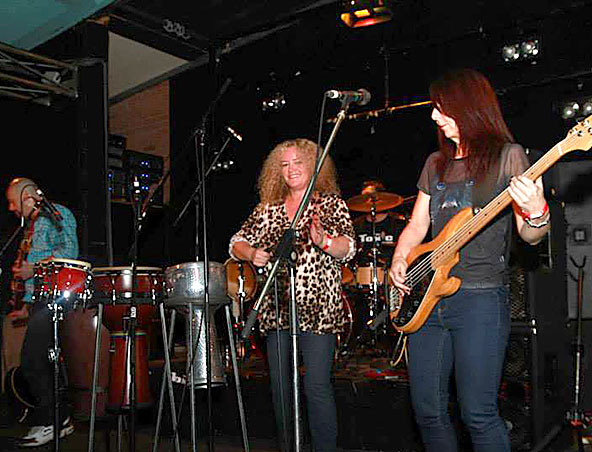Tonic, cover band in Perth, photo 2
