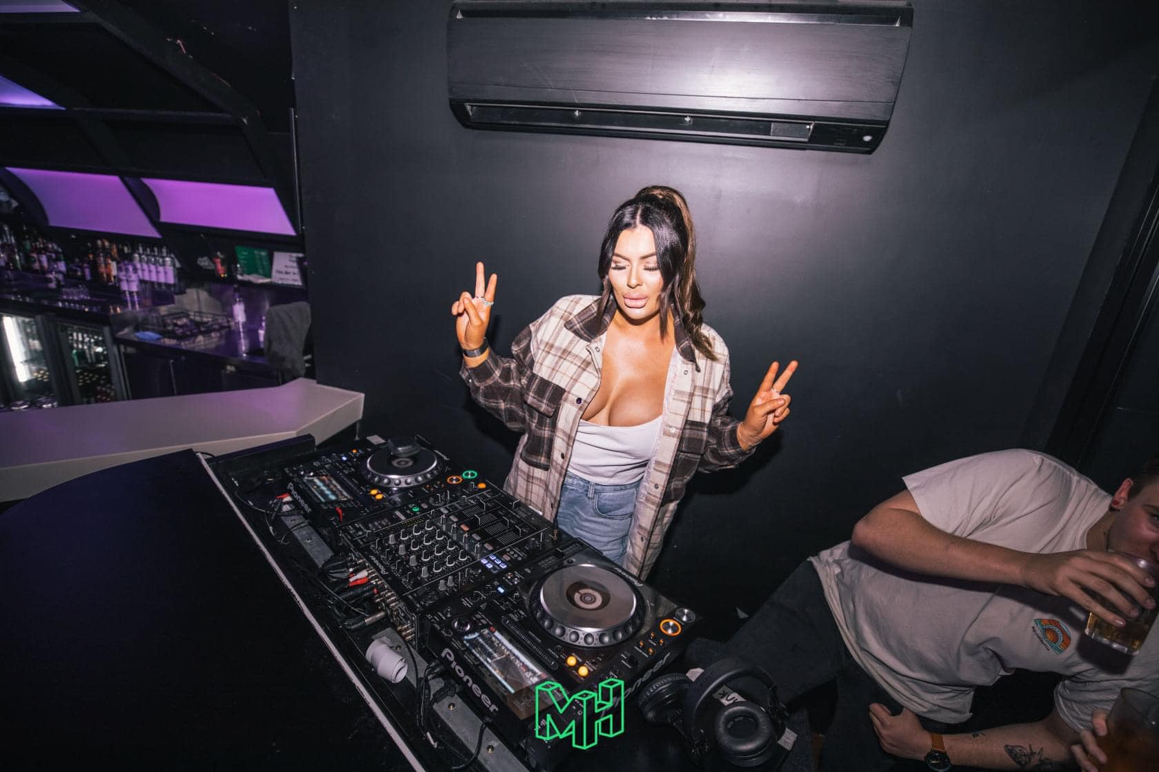 DJ Kayty Banks, live in Perth, photo 3