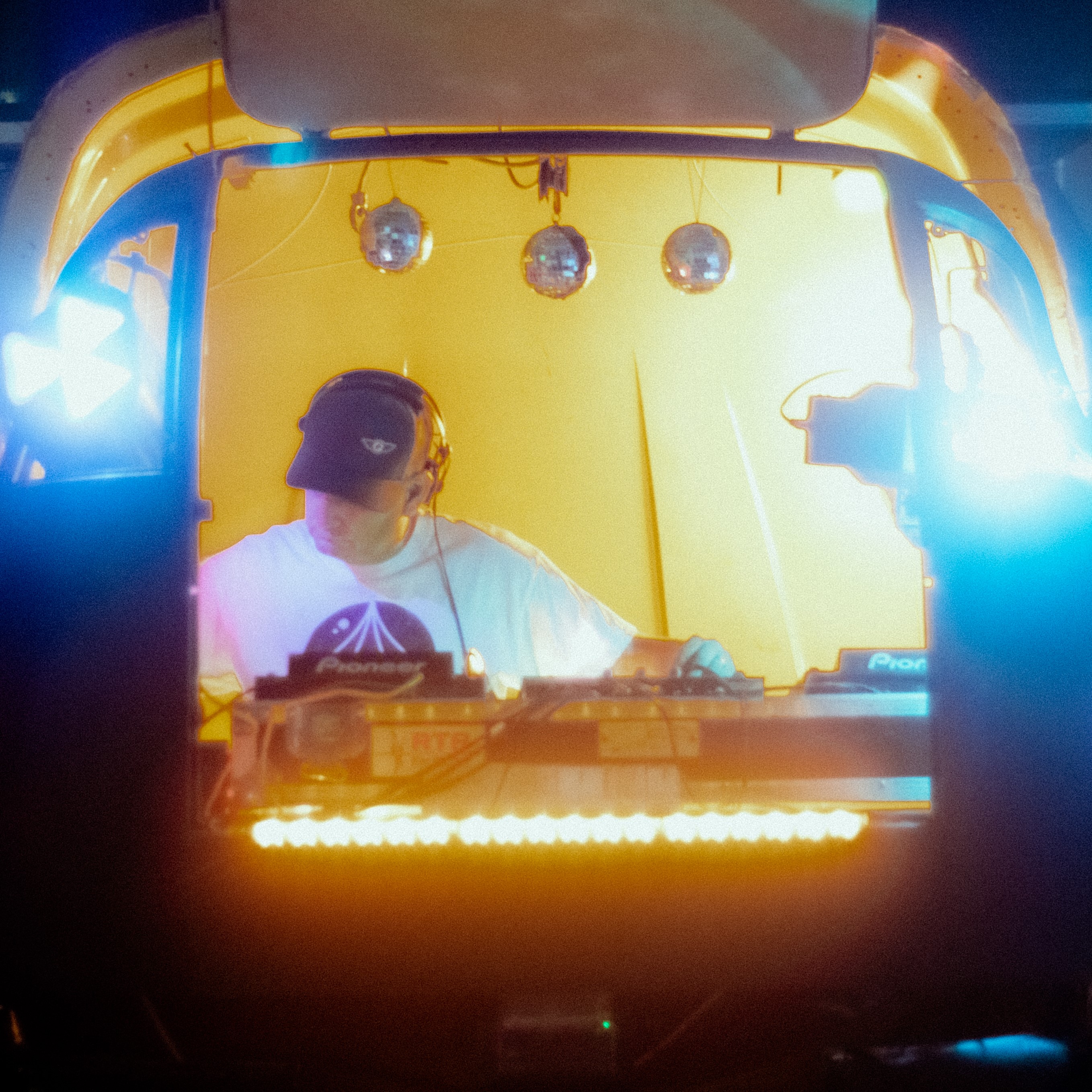 DJ KL, live in Perth, photo 2