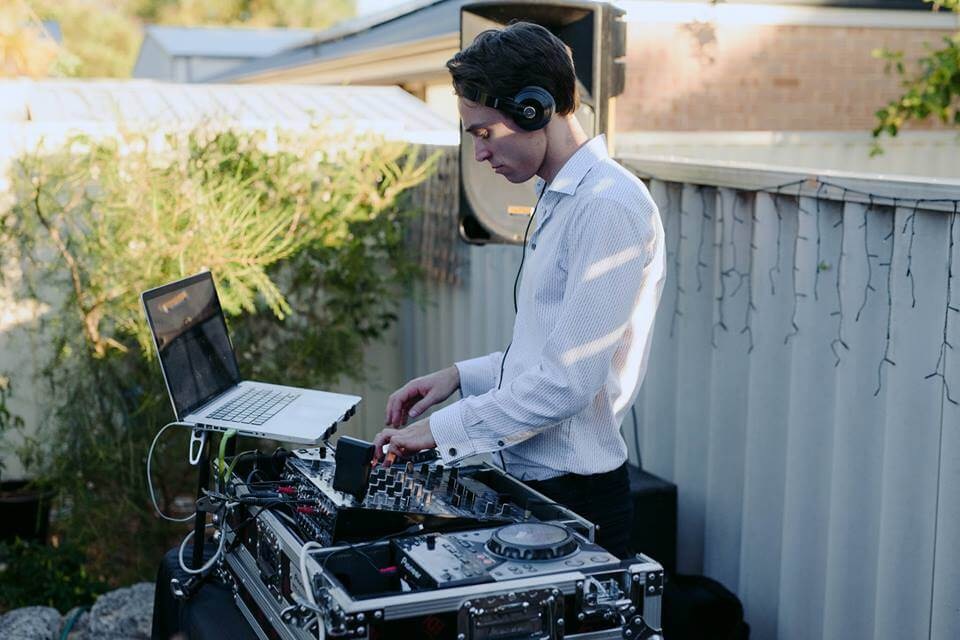 DJ Tom, live in Perth